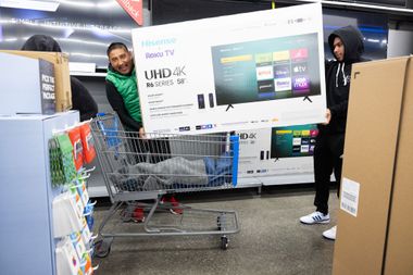 비싼 물건 안산다...소비자신뢰지수 4개월 만에 최저