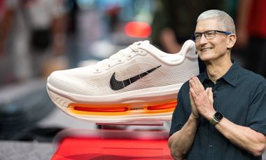 "팀 쿡도 샀다" 내부자 3인의 동시 매수...나이키, 회복의 신호일까?