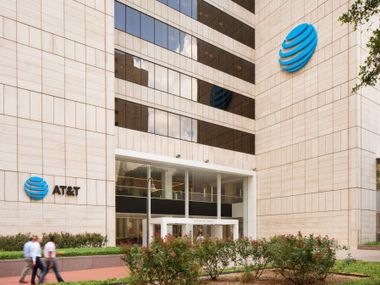 美 샌프란, 뉴욕 등 셀폰 먹통에 "전쟁났나?"... AT&T 서비스 중단, 왜?  