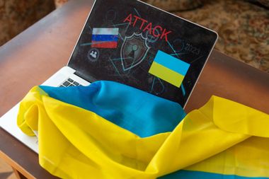 우크라이나는 어떻게 러시아의 사이버 폭격을 막았을까?