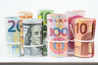 환율의 경고..."글로벌 경제 심상치 않다"