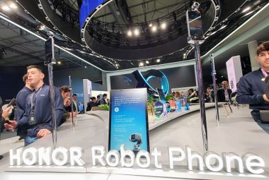 AI Agent Phones Arrive: MWC 2026 Signals the Next Smartphone Era